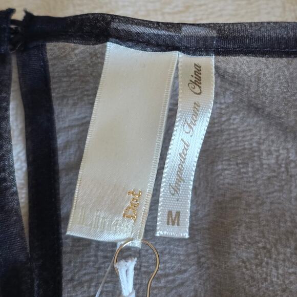 Line & Dot Black Sheer Silk Grid Blouse Women’s Size M Minimalist Quiet Luxury - Picture 7 of 8